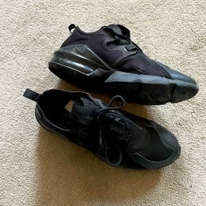 Nike AiR Max Infinity